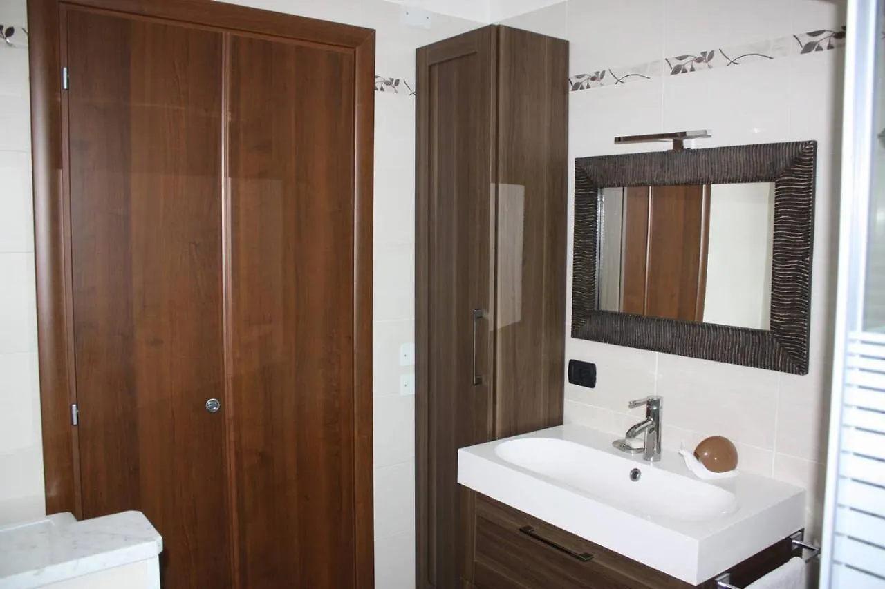 Res. Chalet A 10 Min. Da Rho Fiera E Stadio Meazza Milano 0*,  İtalya